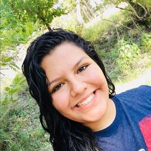 Meet your Posher, Ava